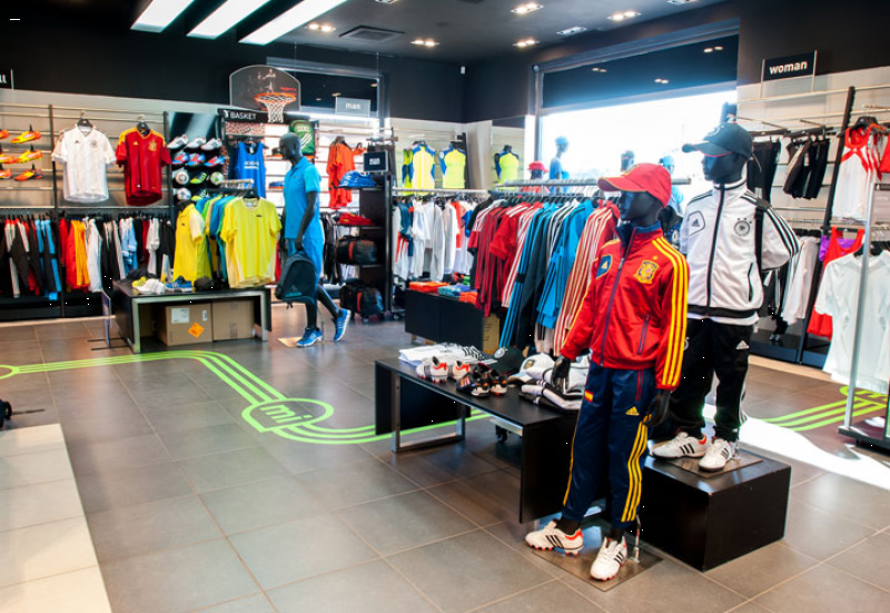 adidas store roma